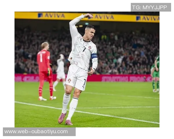 C罗职业生涯红牌统计揭秘肘击踢人假摔三大罪状分析